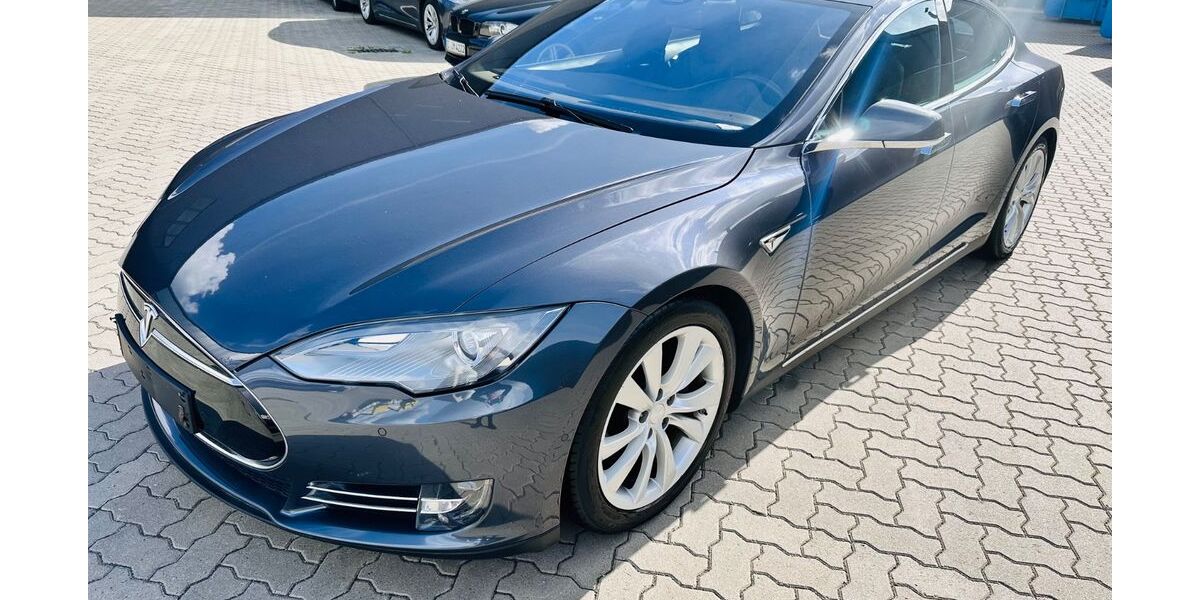 Tesla Model S 186.000 km 18.000 &euro; Geesthacht 21502