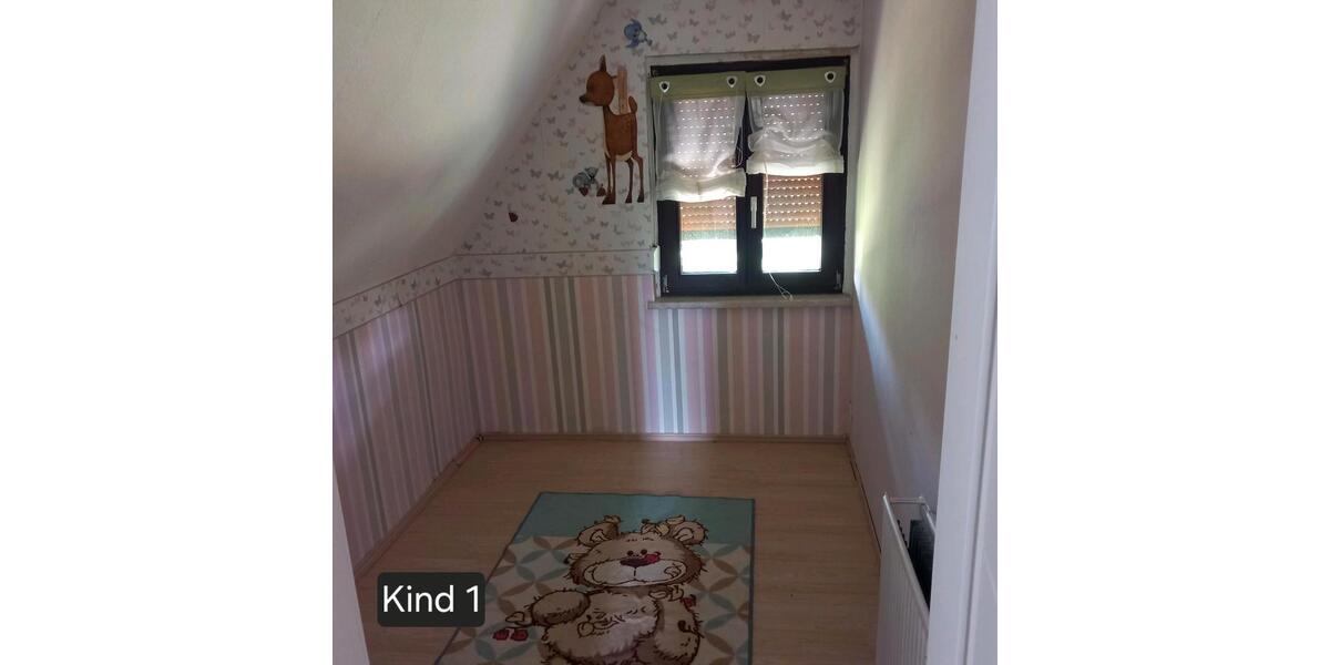 Saniertes Einfamilienhaus mit großem Grundstück zimmer