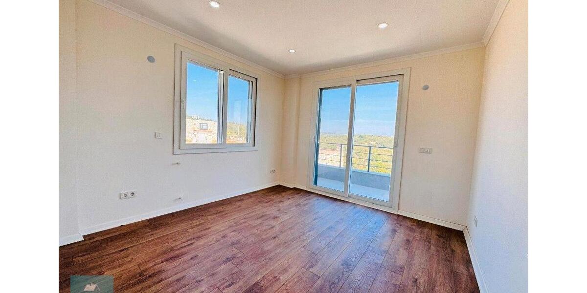 Villa Köln Rodenkirchen - 4 Zimmer, 120 m&sup2;, 223.000&euro; | Angebot:26693833