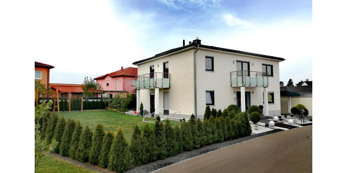 Modernes Wohnen mit Stil & Komfort: Stadtvilla mit Sauna & Garten 7.5 zimmer