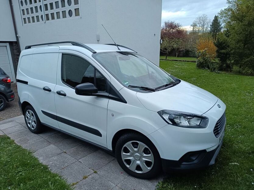 Ford Transit Courier 24.900 km 14.900 € Mainz 55130
