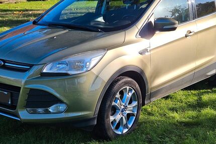 Ford Kuga 163.000 km 6.300 &euro; Oyten 28876