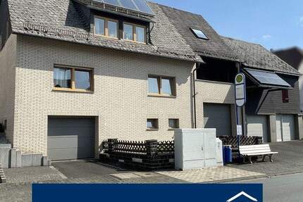 Eiershausen: Gepflegtes Wohnhaus mit 2 Wohneinheiten und großem Garten 1 zimmer