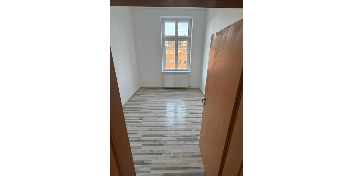 Etagenwohnung Mönchengladbach West - 5 Zimmer, 194 m&sup2;, 2.458&euro; | Angebot:25721927
