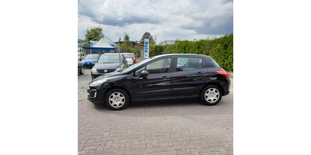 Peugeot 308 130.121 km 3.500 € Detmold 32758