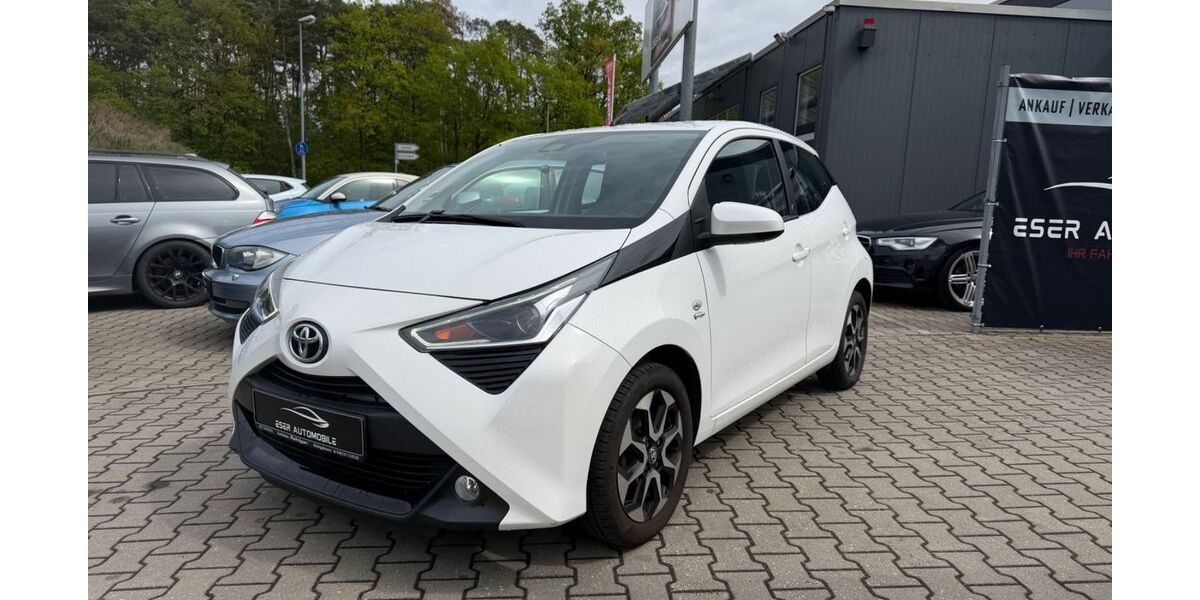 Toyota Aygo (X) 102.000 km 7.599 &euro; Wendelstein 90530