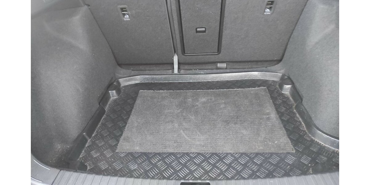 Seat Ateca 1,0 TSI Style NAVI/LED/SHZ/Kamera/PDC 64.985 km 18.950 &euro; Höchstenbach 57629