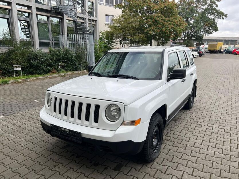 Jeep Patriot 34.500 km 11.490 € Berlin 12277