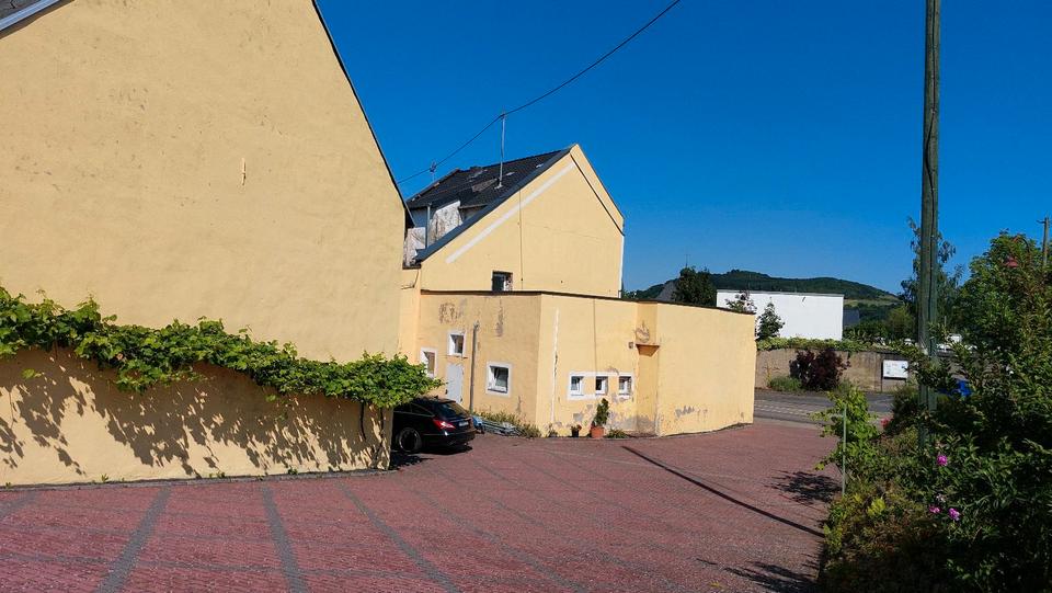 Mehrfamilienhaus, Wohnhaus Kruft - 11 Zimmer, 400 m&sup2;, 299.000&euro; | Angebot:24773236