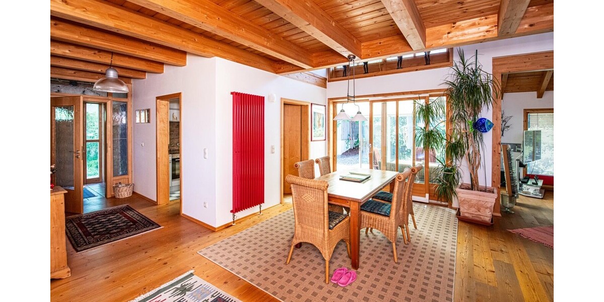 Wohnen im Grünen - Charmantes Holzhaus mit Wintergarten, Galerie und idyllischem Garten - Einfamilienhaus Neukirchen beim Heiligen Blut | Angebot:26948792
