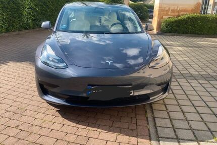 Tesla Model 3 36.750 km 29.400 &euro; Coswig 01640