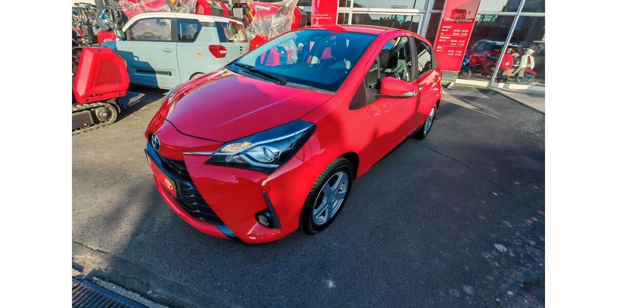 Toyota Yaris 32.300 km 13.980 &euro; Sommerach 97334