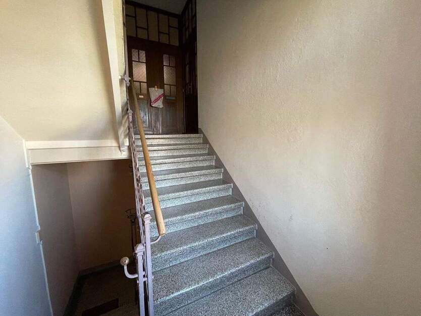 Gepflegte Zwei-Zimmer-Wohnung mit BalkonEinbauküche im Mietpreis enthaltenTageslichtbad zentral gelegen am Fuße der Augustusburg