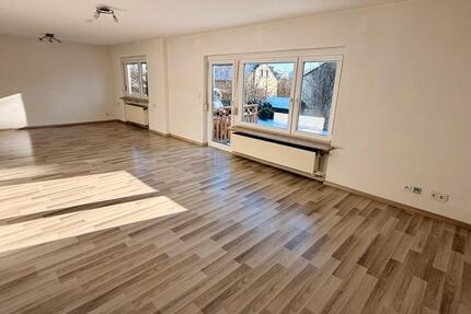 Freistehendes Haus mit Garten zur Miete 6 zimmer