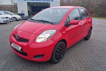 Toyota Yaris 112.500 km 4.299 &euro; Salzkotten 33154
