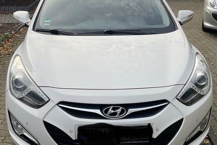 Hyundai i40 215.630 km 5.400 € Duisburg 47167