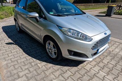Ford Fiesta 152.000 km 5.700 &euro; Threna 04683
