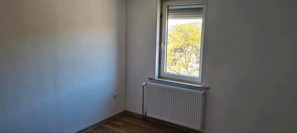 Dachgeschoßwohnung Siegen Eiserfeld - 2 Zimmer, 44 m&sup2;, 430&euro; | Angebot:26310426