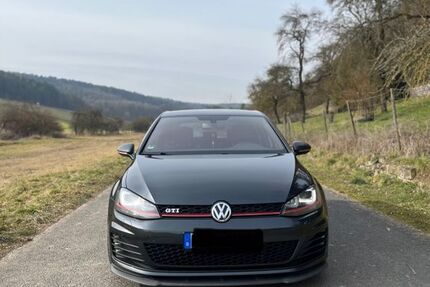 VW Golf 157.000 km 13.800 &euro; Tauberbischofsheim 97941