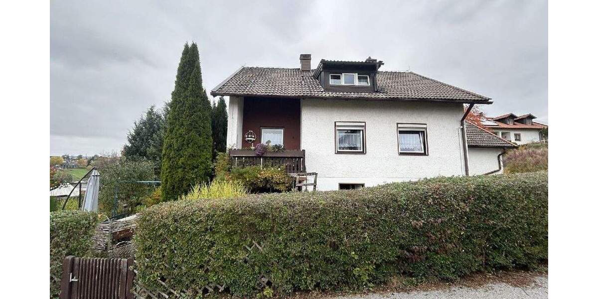 Einfamilienhaus Regen - 6 Zimmer, 124 m&sup2;, 198.000&euro; | Angebot:25688594