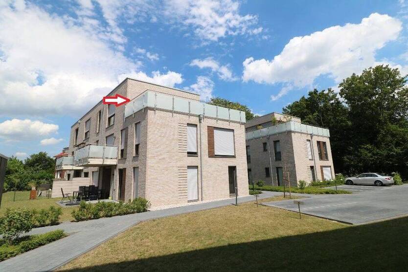 Beeindruckend schöne PenthouseWohnung mit Aufzug, Pkw-Einstellplätzen sowie Kellerraum