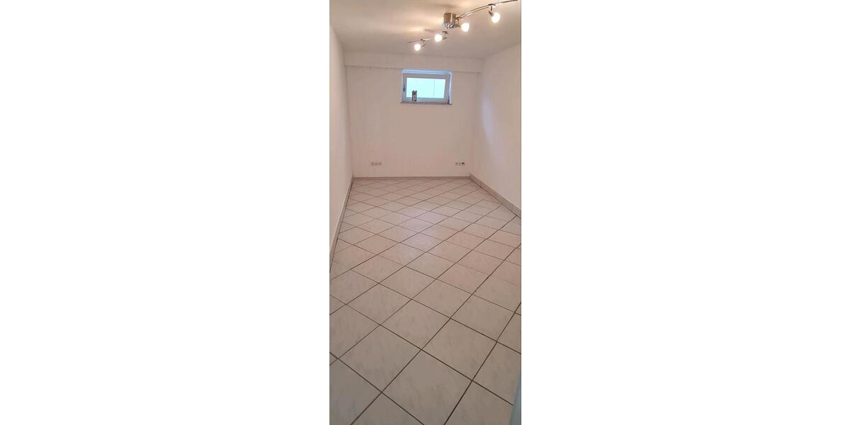 Etagenwohnung Dorfen - 4 Zimmer, 100 m&sup2;, 1.500&euro; | Angebot:25397685