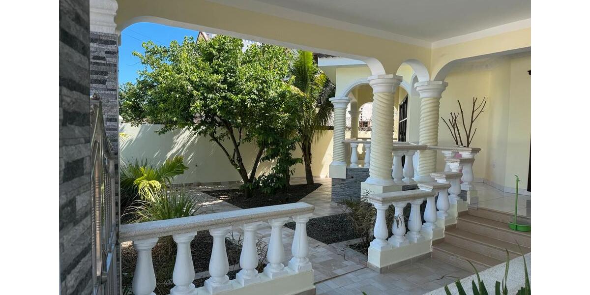 Einfamilienhaus Loitz - 11 Zimmer, 650 m&sup2;, 420.000&euro; | Angebot:26396599