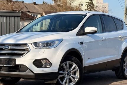 Ford Kuga 154.000 km 12.990 &euro; Asperg 71679
