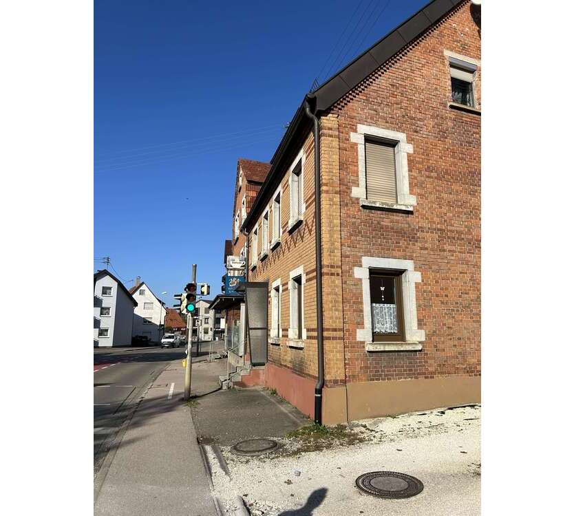 Haus zum Kaufen in Mögglingen 450.000 € 249 m²