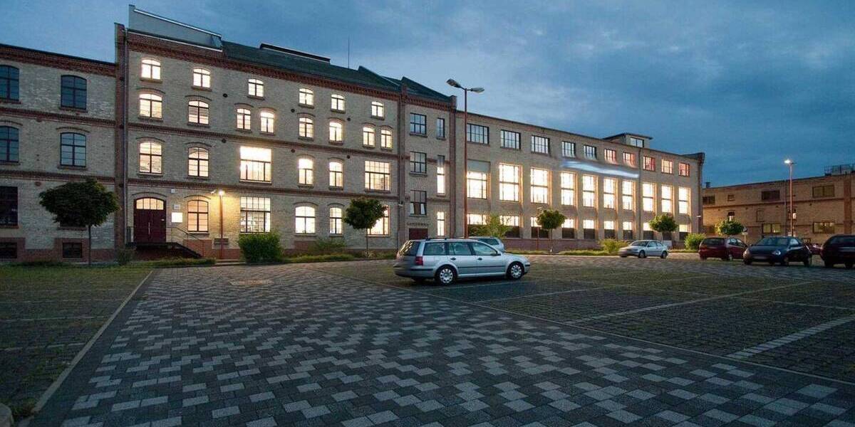 Gewerbeobjekt Halle Lutherplatz - 7 Zimmer, 908 m&sup2;, 9.536&euro; | Angebot:26029558