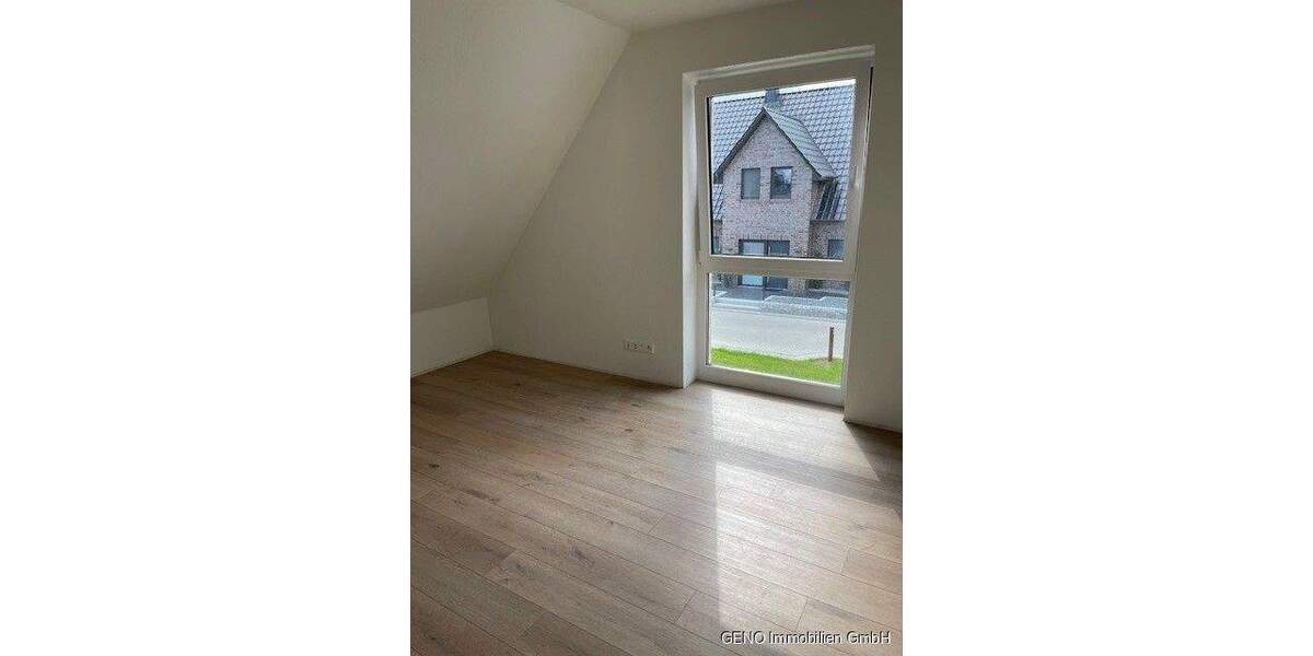 Attraktive Doppelhaushälte zu vermieten 6 zimmer