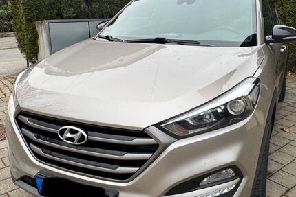 Hyundai TUCSON 180.000 km 12.890 &euro; Bad Tölz 83646