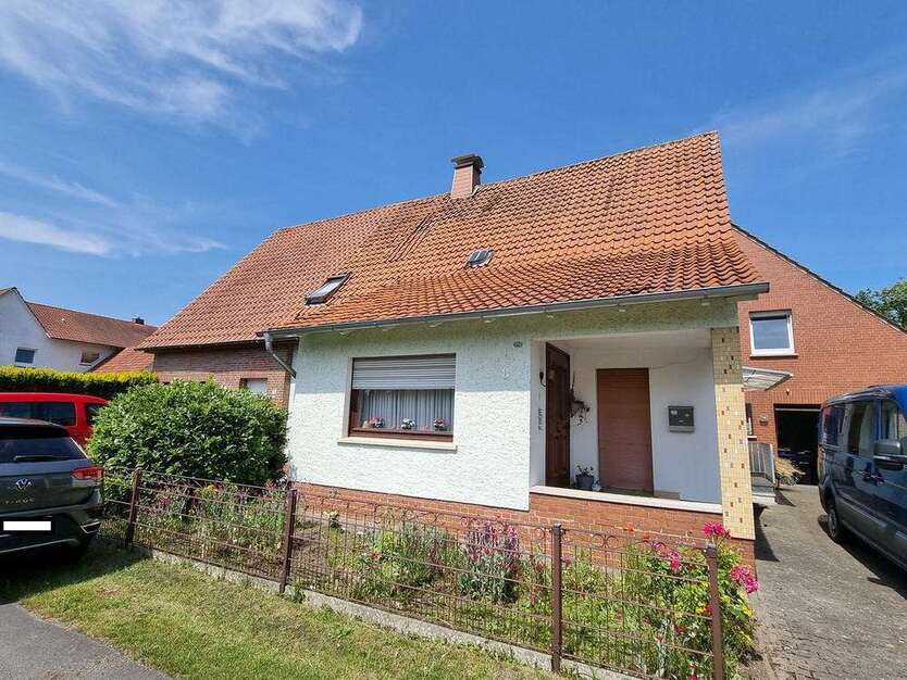 Haus zum Kaufen in Hille 195.000 € 193.3 m²