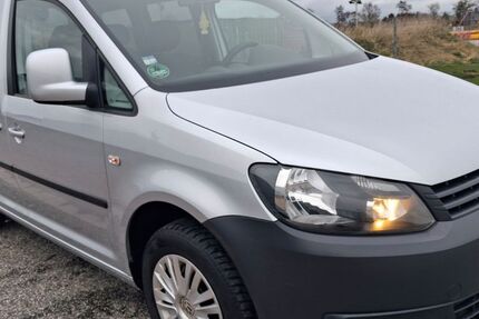 VW Caddy 155.000 km 8.600 &euro; Upgant- Schott 26529