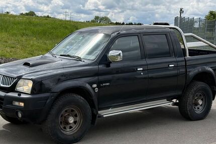 Mitsubishi L200 222.000 km 5.550 &euro; Dotternhausen 72359