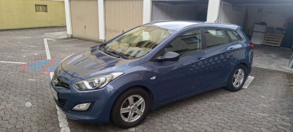 i30