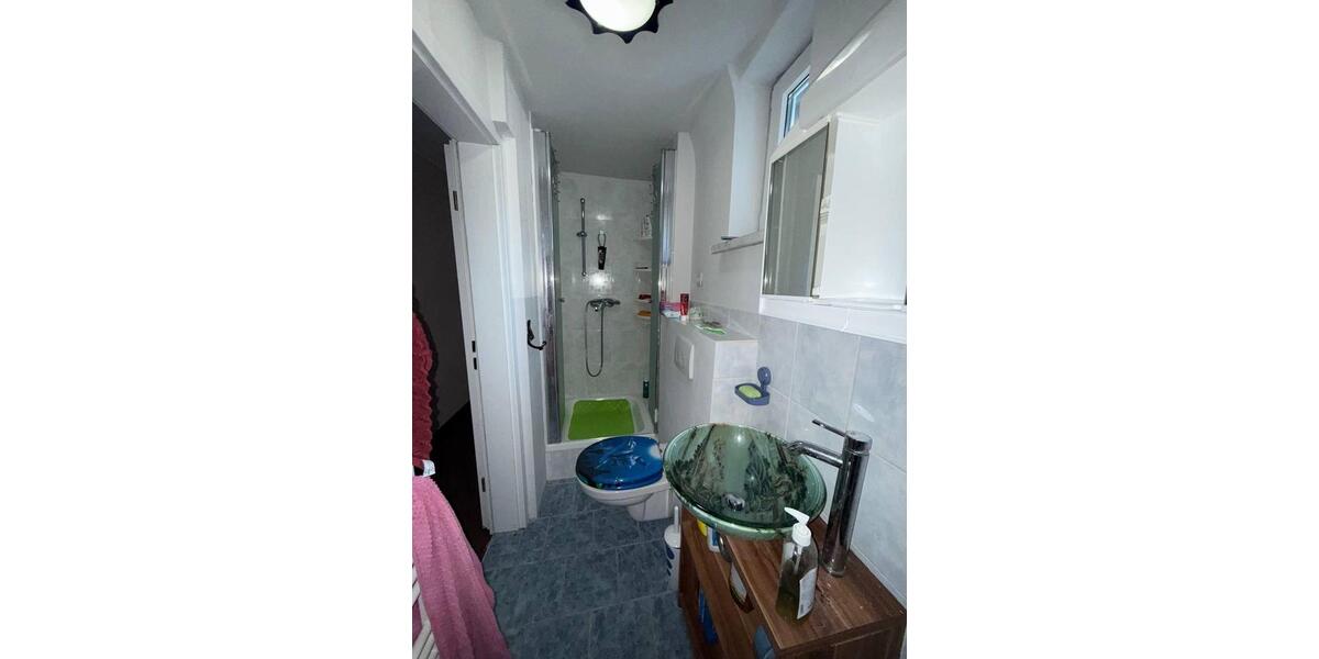 Großes Einfamilienhaus mit Grundstück – 200 m² – ab sofort frei 7 zimmer