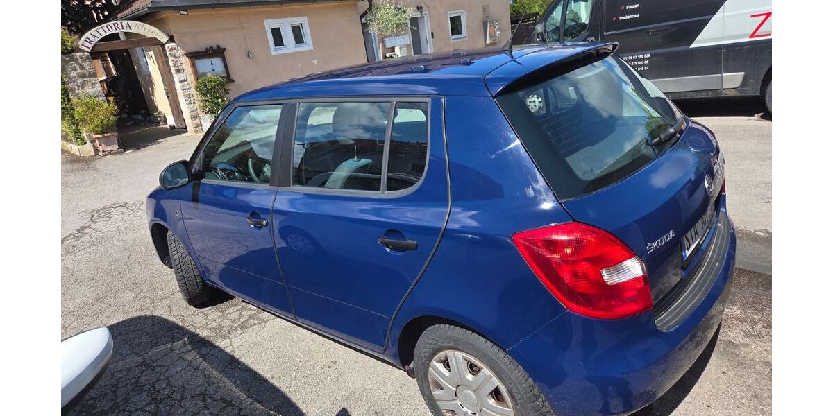 Skoda Fabia 92.144 km 2.990 &euro; Germering 82110
