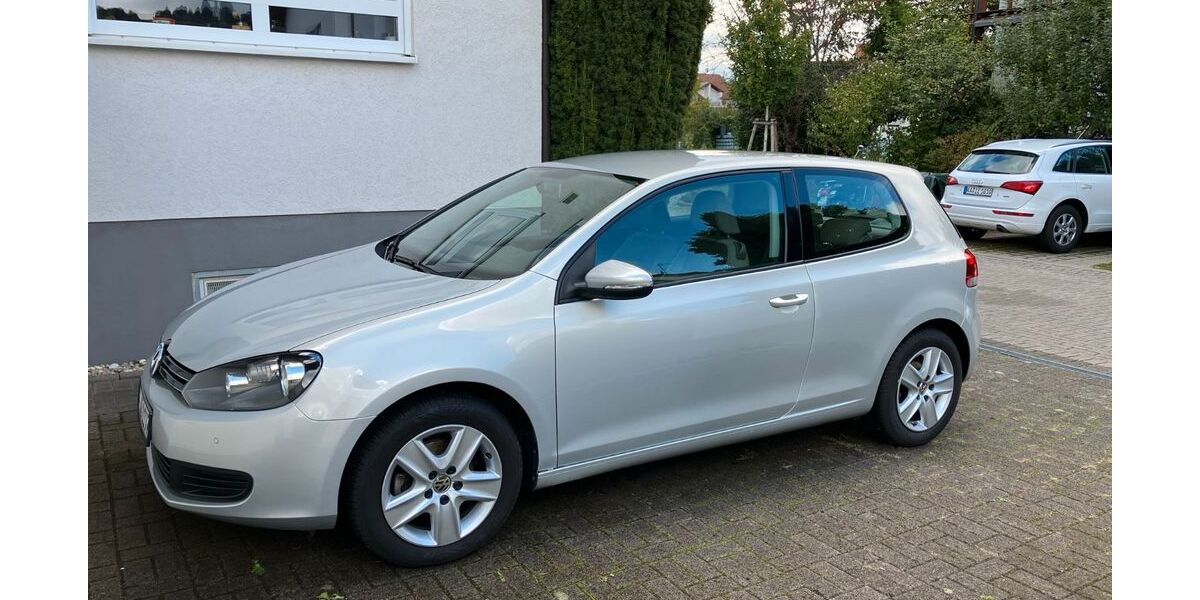 VW Golf 65.500 km 5.900 &euro; Bruchsal 76646