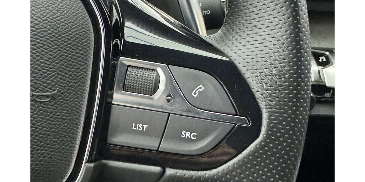 Peugeot 3008 300 GT Plug-In Hybrid 4 1.Hand AHK 59.990 km 23.280 &euro; Lich 35423