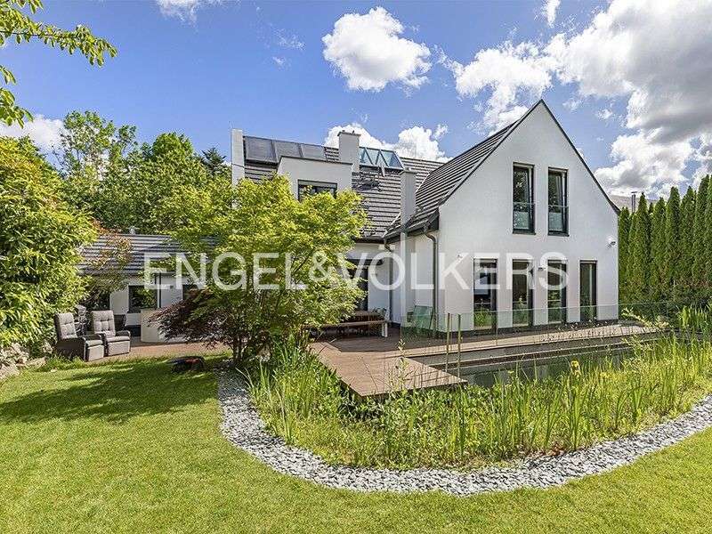 Haus zum Kaufen in Bad Homburg 2.950.000 € 323 m²