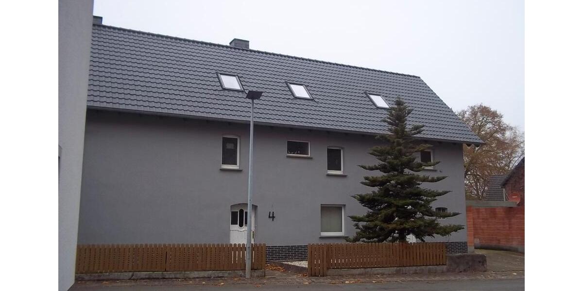 Einfamilienhaus Willebadessen - 11 Zimmer, 200 m&sup2;, 119.000&euro; | Angebot:26552134