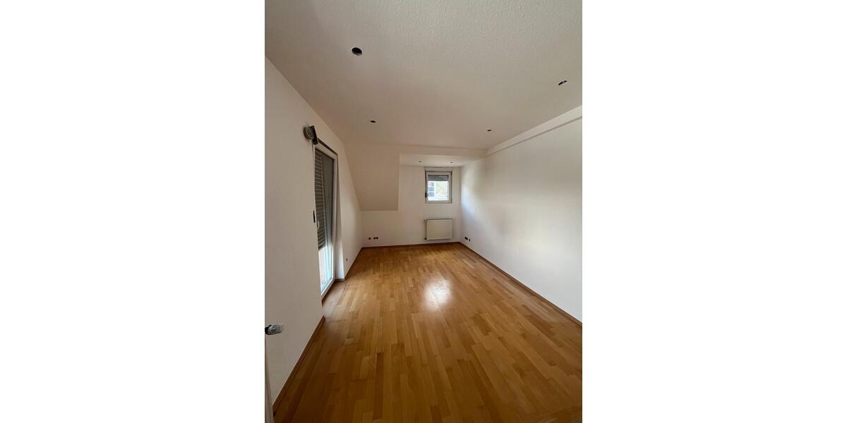 Etagenwohnung Sinzig - 4 Zimmer, 90 m&sup2;, 980&euro; | Angebot:25920819