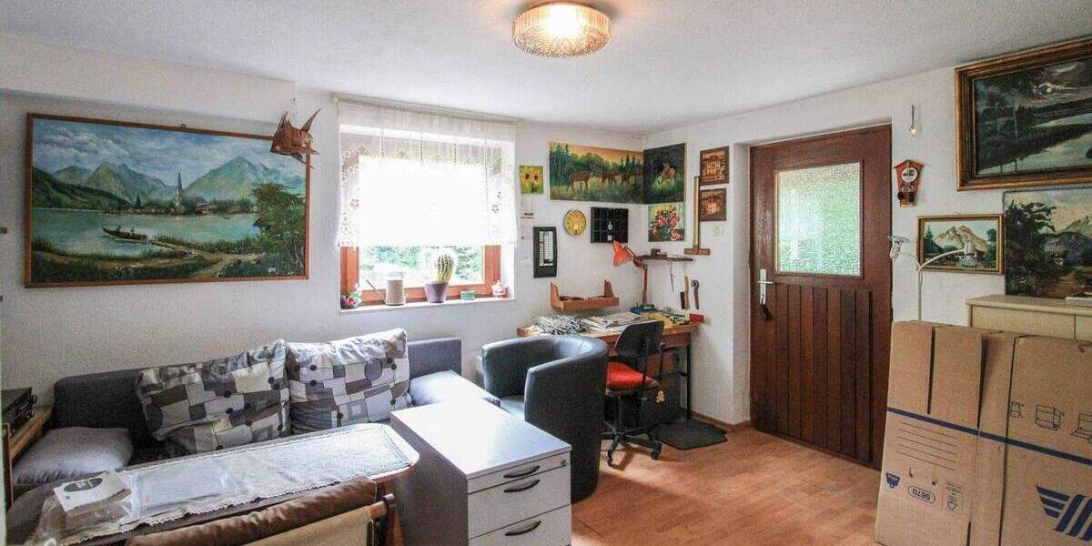 Einfamilienhaus Calw - 7 Zimmer, 329.000&euro; | Angebot:25475974