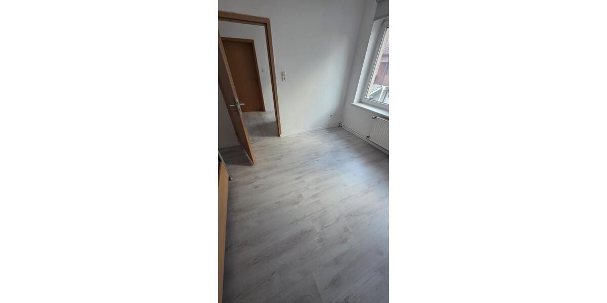 Etagenwohnung Emmerthal - 5 Zimmer, 110 m&sup2;, 850&euro; | Angebot:26099719
