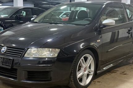 Fiat Stilo 99.634 km 5.999 &euro; München 81677
