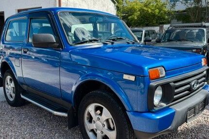 Lada Taiga 56.000 km 10.800 &euro; Waltershausen 99880