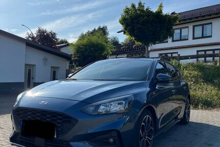 Ford Focus 72.000 km 16.000 &euro; Attendorn 57439