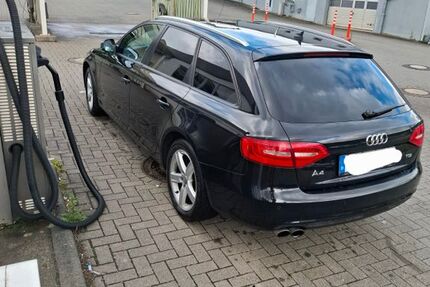 Audi A4 262.000 km 6.990 &euro; Mittenaar 35756