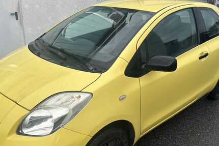 Toyota Yaris 227.000 km 1.700 &euro; Lübeck 23560